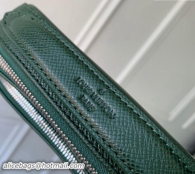 Well Crafted Louis Vuitton Mens Avenue Messenger bag in Taiga Leather M11657 Green 2024