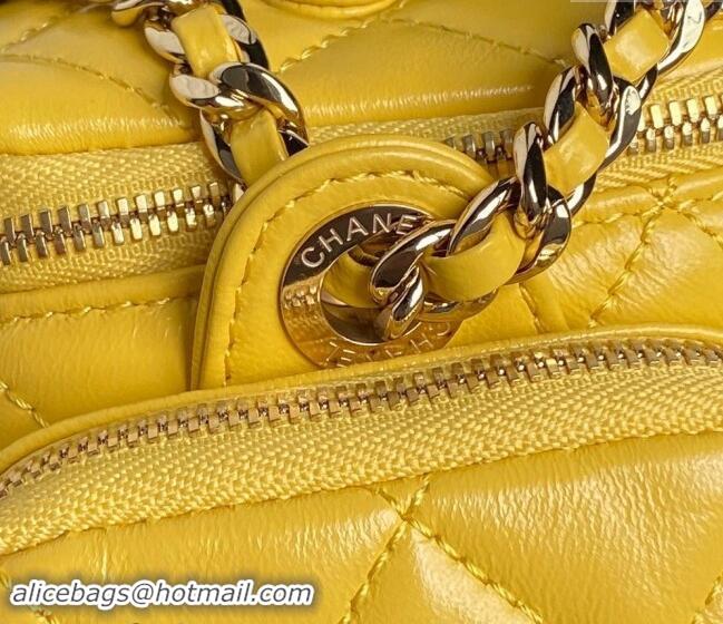 Top Design Chanel Shiny Crumpled Lambskin Vanity Case Bag with Pockets AS5222 Bright Yellow 2024