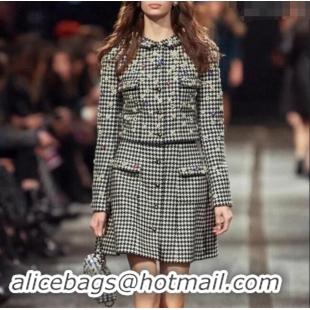 ​Top Design Chanel Houndtooth Jacket and Skirt Set with Pearl Bloom CH1108 2024