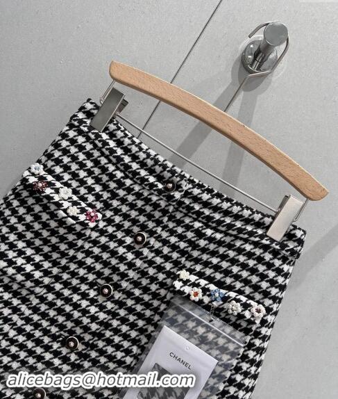 ​Top Design Chanel Houndtooth Jacket and Skirt Set with Pearl Bloom CH1108 2024