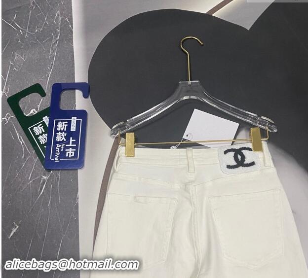 ​Grade Cheap Chanel Pants with CC Chain 1108 White 2024