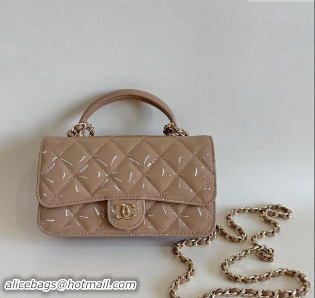 Famous Brand Chanel Patent Calfskin Flap Phone Holder with Chain AP3226 Beige 2024