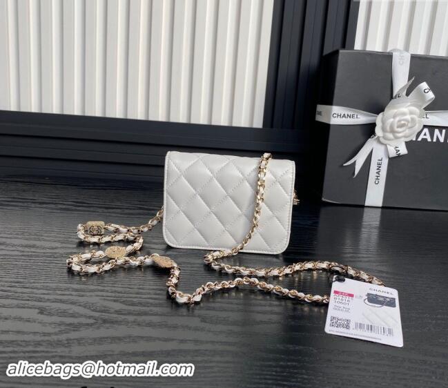 Well Crafted Chanel Lambskin Clutch with Chain AP4315 White 2024