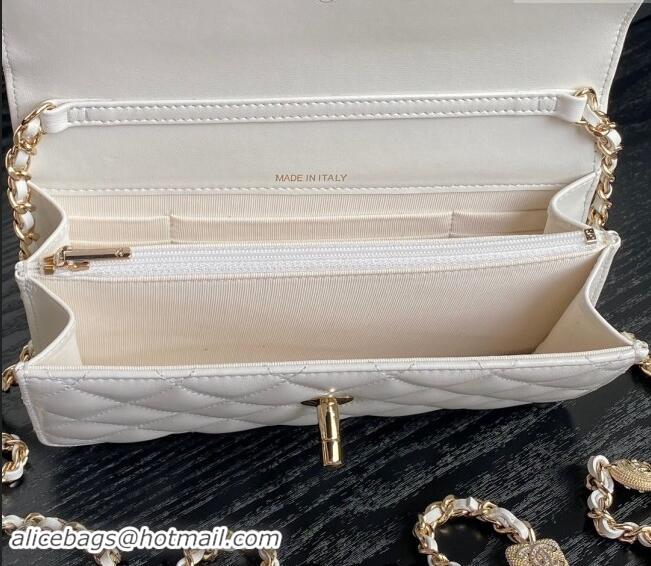 Famous Brand Chanel Lambskin Clutch with Chain AP4300 White 2024