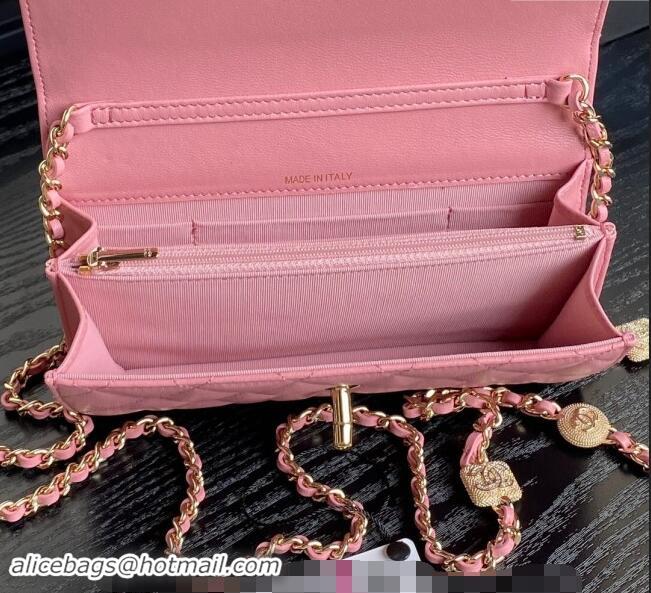 Famous Brand Chanel Lambskin Clutch with Chain AP4300 Pink 2024