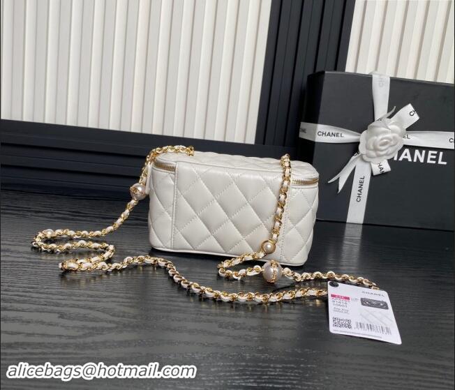 Top Design Chanel Lambskin Clutch with Chain and Pearls AP4285 White 2024