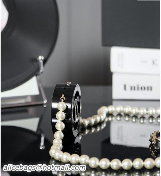 Low Cost Chanel Pearls Long Necklace with Round Case Pouch ABD869 2024