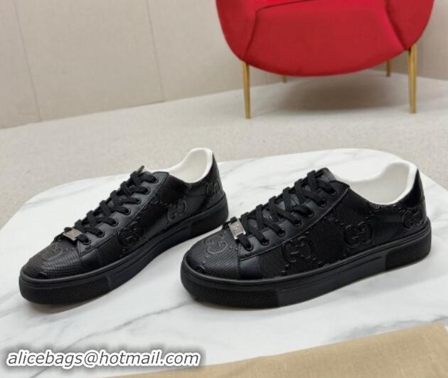 Leisure Gucci Ace Sneakers in Perforated Leather with Interlocking G Black 1014087