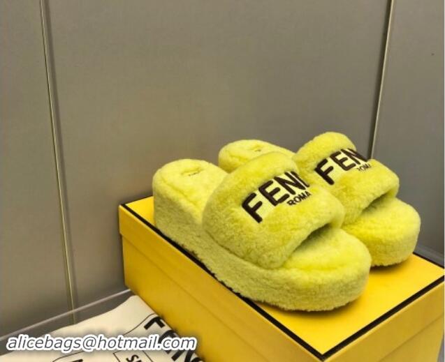 Pretty Style Fendi Sunshine Wedge Slides Sandal 6cm in Shearling Yellow 930124