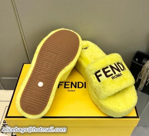 Pretty Style Fendi Sunshine Wedge Slides Sandal 6cm in Shearling Yellow 930124