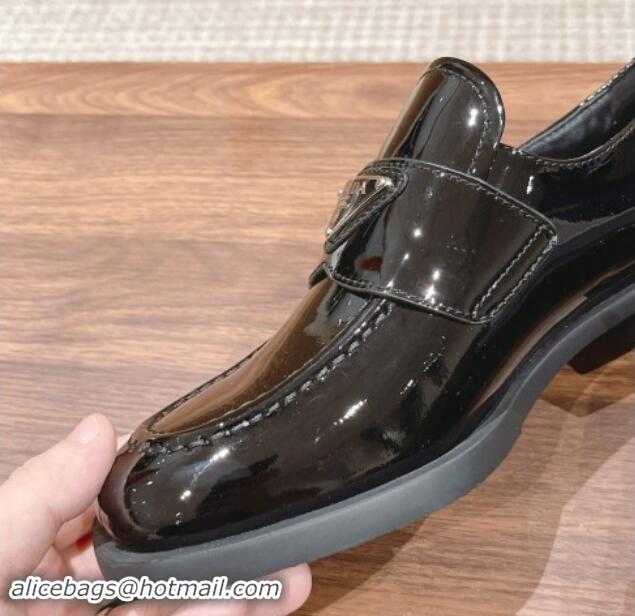 Classic Hot Prada Patent Leather Loafers Black 114128