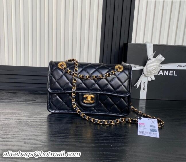 Buy Discount Chanel Shiny Crumpled Calfskin Flap bag AS5225 Black 2024