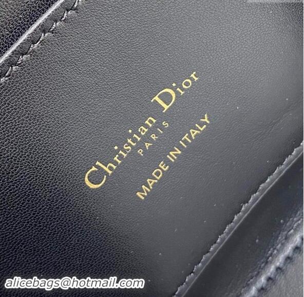 Top Quality Dior Medium 30 Montaigne Avenue Top Handle Bag in Ribbed Calfskin 6531 Black 2024