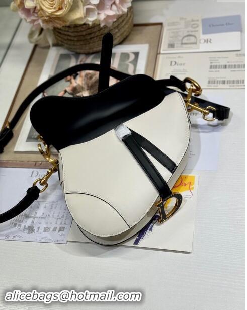 Popular Style Dior Medium Saddle Bag with Strap in Two-Tone Supple Calfskin 1040 White/Black 2024