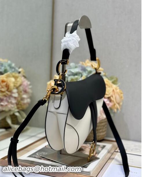 Popular Style Dior Medium Saddle Bag with Strap in Two-Tone Supple Calfskin 1040 White/Black 2024