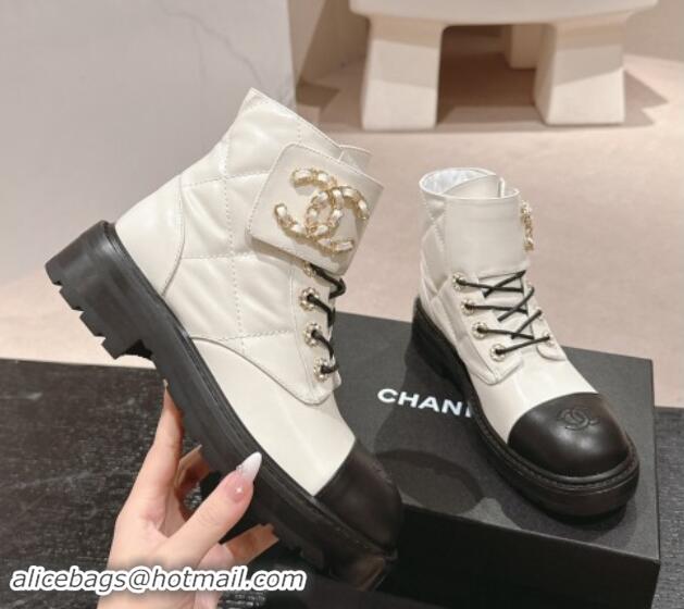 Good Looking Chanel Quilted Calfskin Lace-up Ankle Boots with Chain CC White 1015118