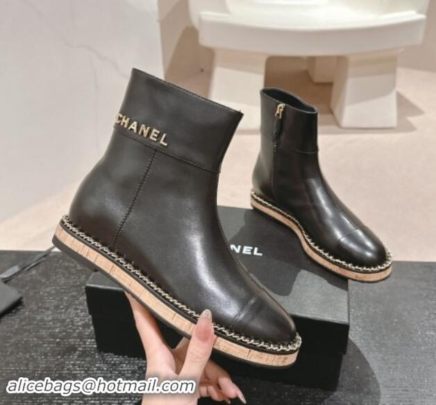 Buy Fashionable Chanel Calfskin Wood Ankle Boots with Chain Black 1016054