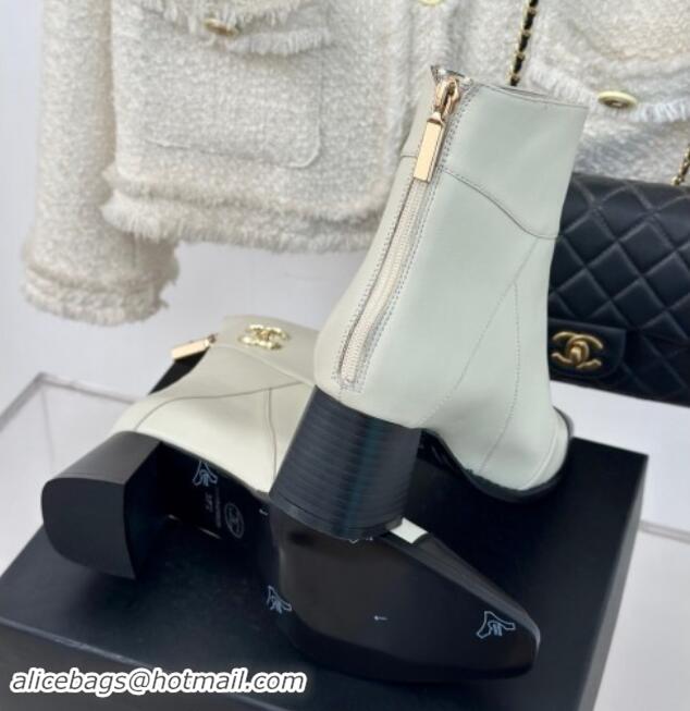 Sumptuous Chanel Patchwork Lambskin Ankle Boots White 016067