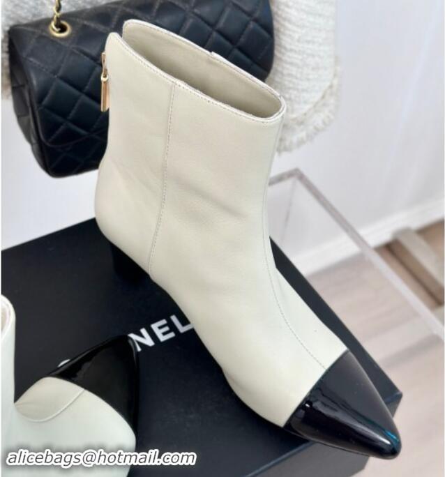 Duplicate Chanel Lambskin Ankle Boots with Bloom White 1016070