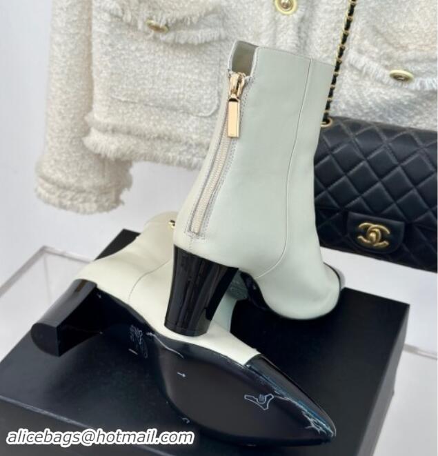 Duplicate Chanel Lambskin Ankle Boots with Bloom White 1016070