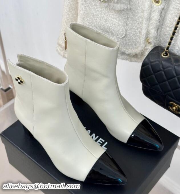 Duplicate Chanel Lambskin Ankle Boots with Bloom White 1016070