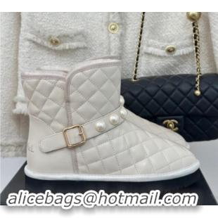 Popular Style Chanel Quilted Calfskin Snow Boots with Pearls White 1016073