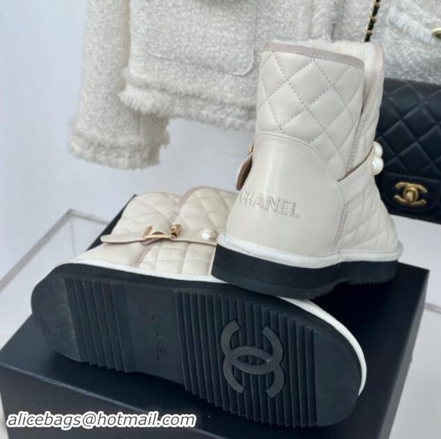 Popular Style Chanel Quilted Calfskin Snow Boots with Pearls White 1016073