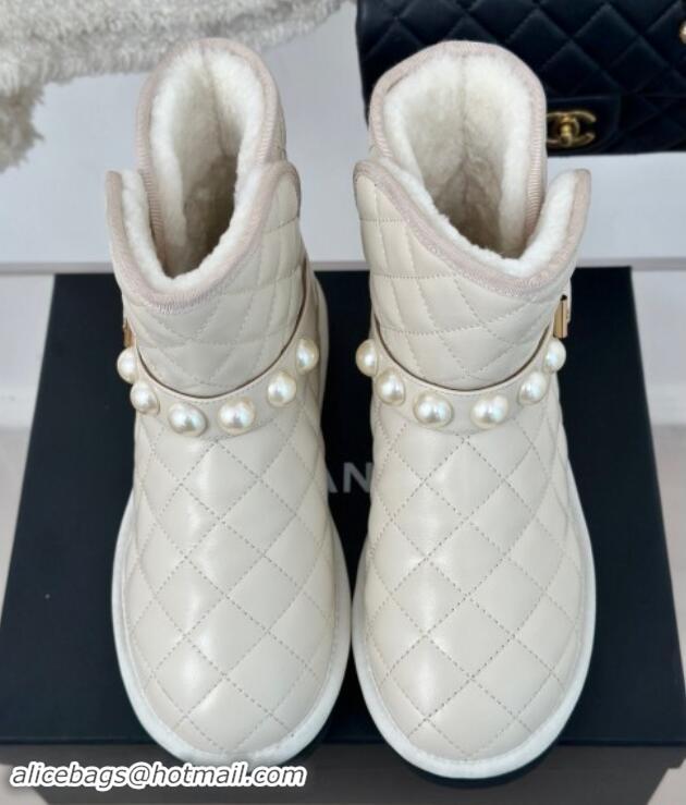 Popular Style Chanel Quilted Calfskin Snow Boots with Pearls White 1016073