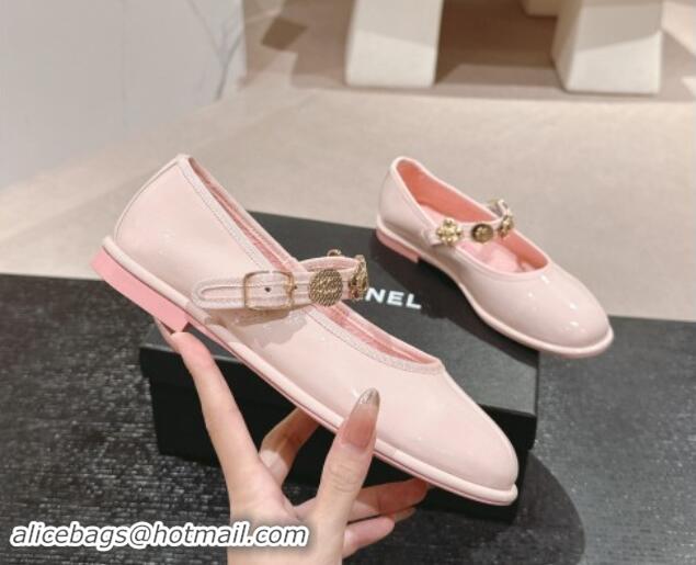 Stylish Chanel Patent Calfskin Mary Janes Ballet Flat with Charm Light Pink 1016120