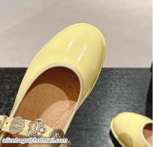 Luxury Cheap Chanel Patent Calfskin Mary Janes Ballet Flat with Charm Yellow 1016121