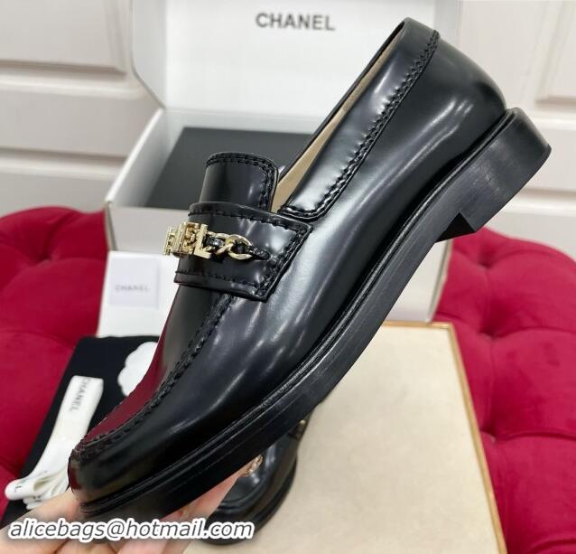 Grade Chanel Shiny Calfskin Loafers with CHANEL Chain Black 1016132