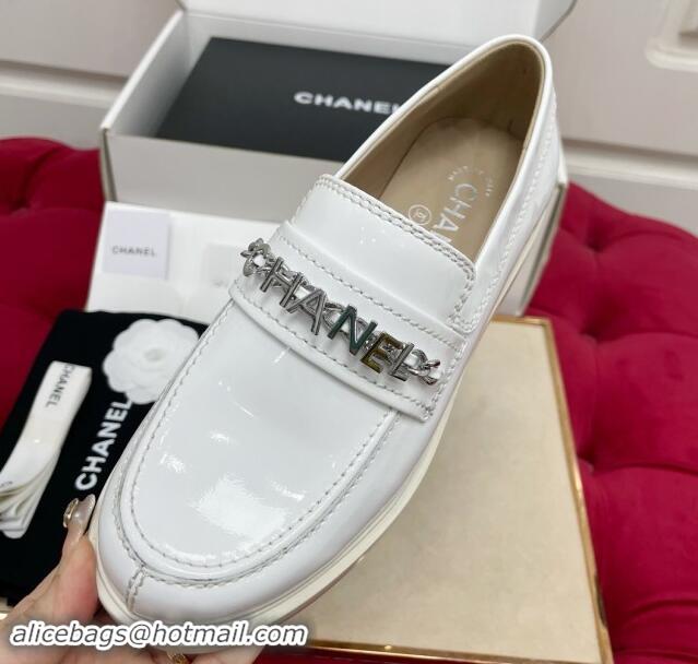 Unique Style Chanel Shiny Calfskin Loafers with CHANEL Chain White 1016133