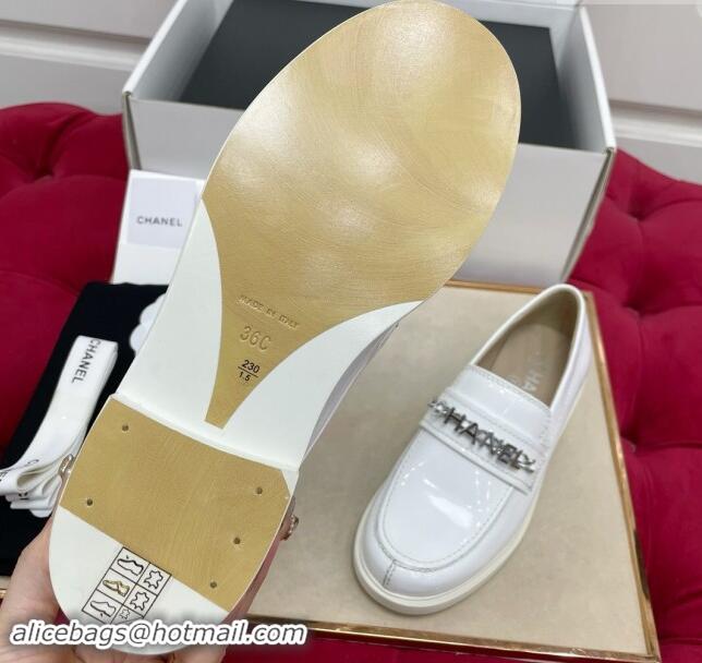 Unique Style Chanel Shiny Calfskin Loafers with CHANEL Chain White 1016133