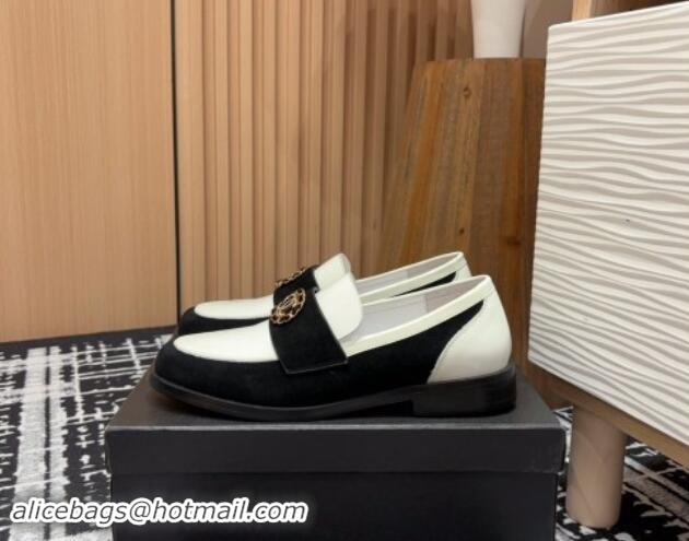 Sumptuous Chanel Calfskin & Suede Loafers with Circle CC White 1017036