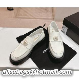 Unique Style Chanel Patent Calfskin Platform Loafers 4.5cm with Bloom White 1017051