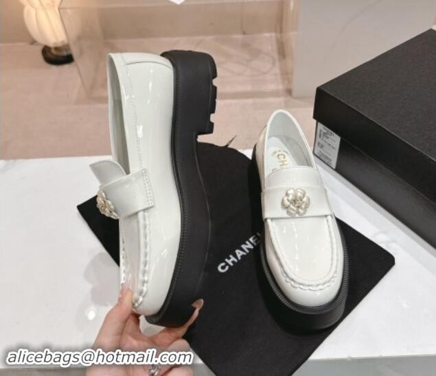 Unique Style Chanel Patent Calfskin Platform Loafers 4.5cm with Bloom White 1017051