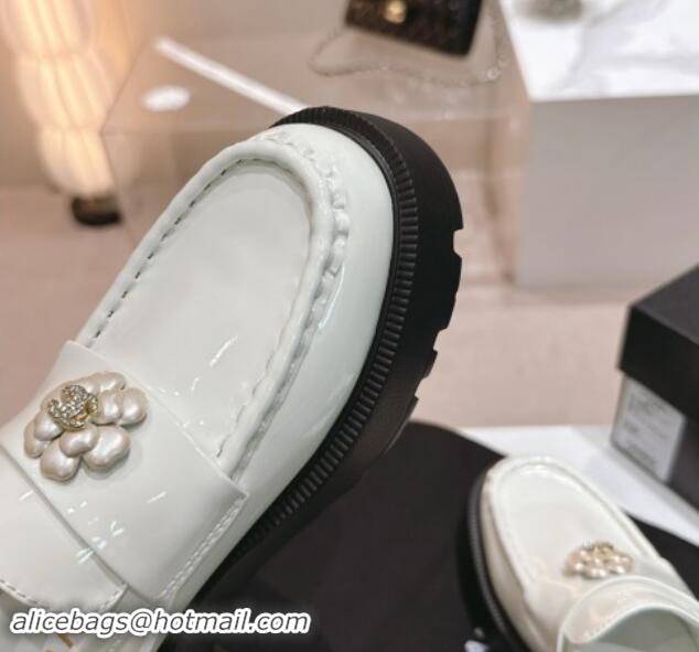 Unique Style Chanel Patent Calfskin Platform Loafers 4.5cm with Bloom White 1017051