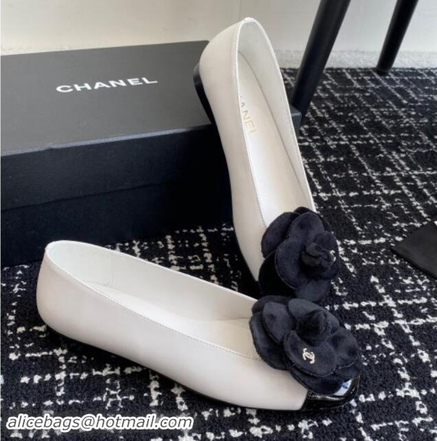 Unique Discount Chanel Calfskin & Patent Leather Ballet Flats with Camellia Bloom White 1017095