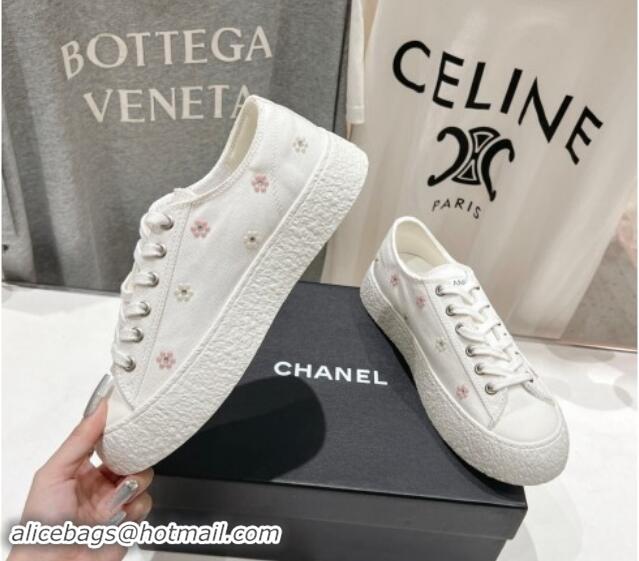 Feminine Chanel Canvas Platform Sneakers with Strass Bloom White 1017111