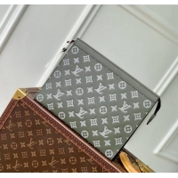 Trendy Design Louis Vuitton Pochette Voyage MM Pouch in Monogram Shadow Leather M61692 Green/White 2024