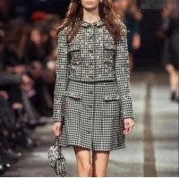 ​Top Design Chanel Houndtooth Jacket and Skirt Set with Pearl Bloom CH1108 2024