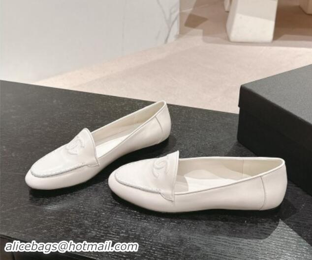 Perfect Chanel Calfskin Loafers Flat with One-Tone CC White 120009