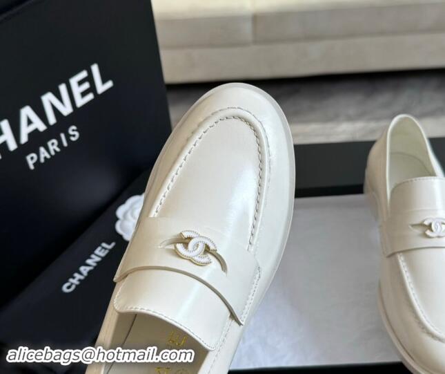 Good Looking Chanel Shiny Calfskin Loafers Flat White 120028