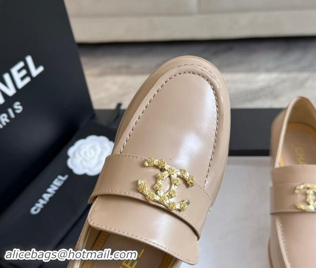 Good Taste Chanel Shiny Calfskin Loafers with Camellia CC G45663 Light Beige 1120033