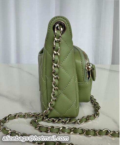 Good Looking Chanel Shiny Crumpled Lambskin Clutch with Chain AP4349 Green 2024