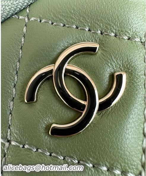 Good Looking Chanel Shiny Crumpled Lambskin Clutch with Chain AP4349 Green 2024