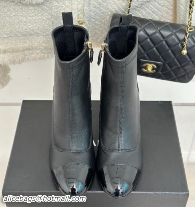 Luxurious Chanel Calfskin Ankle Boots 8.5cm with Chain Black  1121042