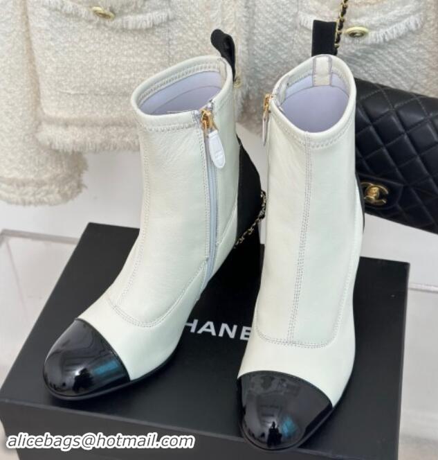 Best Grade Chanel Calfskin Ankle Boots 8.5cm with Chain White 1121043