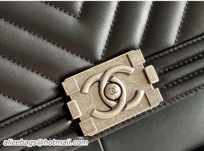 Luxury Cheap Chanel Original Calfskin Leather Chevron Medium Boy Flap Bag AS2631 Black/Silver 2023 Top Quality