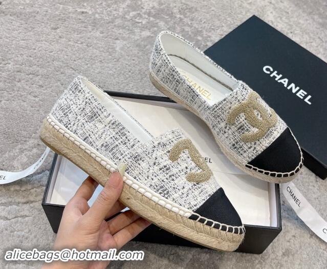 Trendy Design Chanel Tweed Espadrilles Flat with Gold-Tone CC White 121107